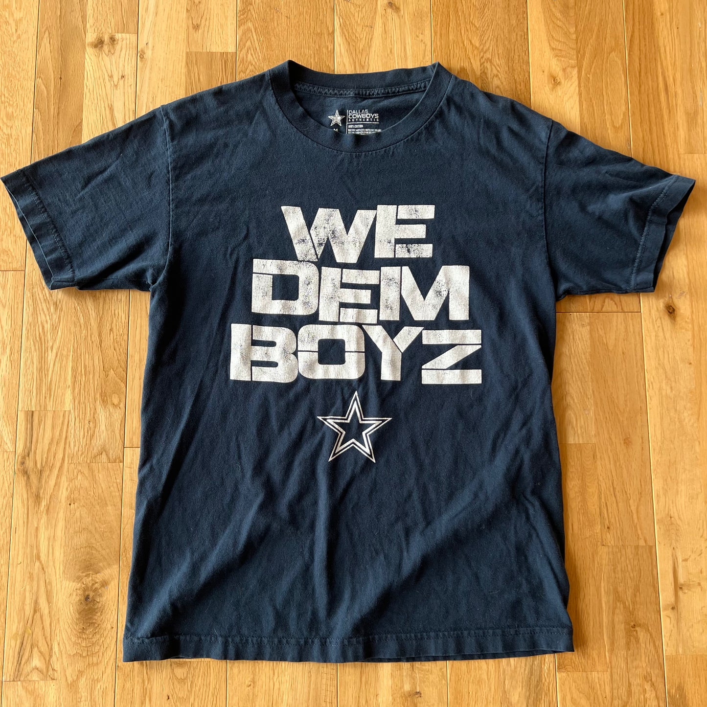 DALLAS COWBOYS AUTHENTIC WE DEM BOYZ T-SHIRT MEDIUM